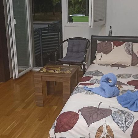 Wonderful Studio Apartment in Skopje center Buitenkant foto